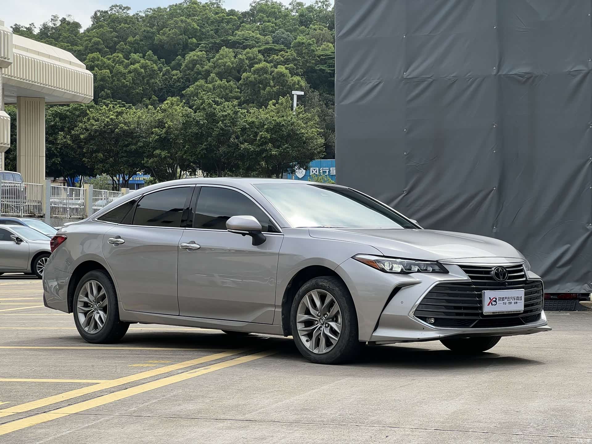 Toyota Avalon, 2022 3