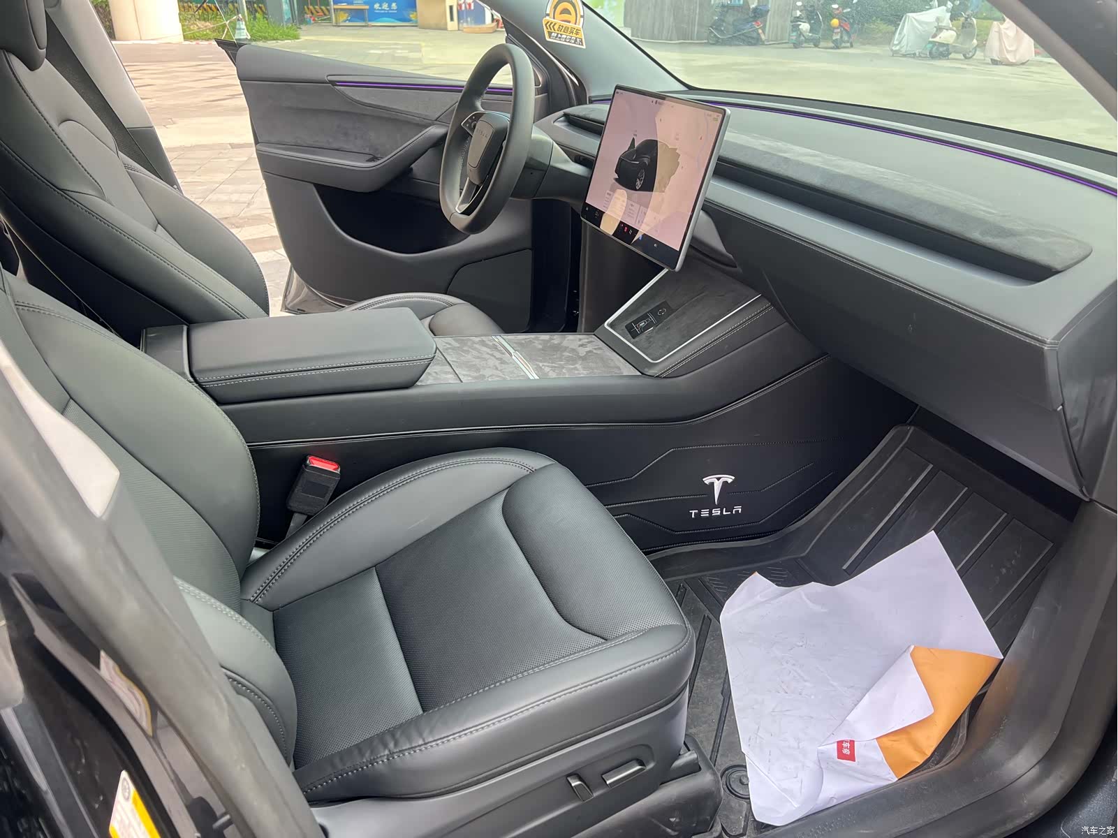 Tesla Model Y, 2025 15