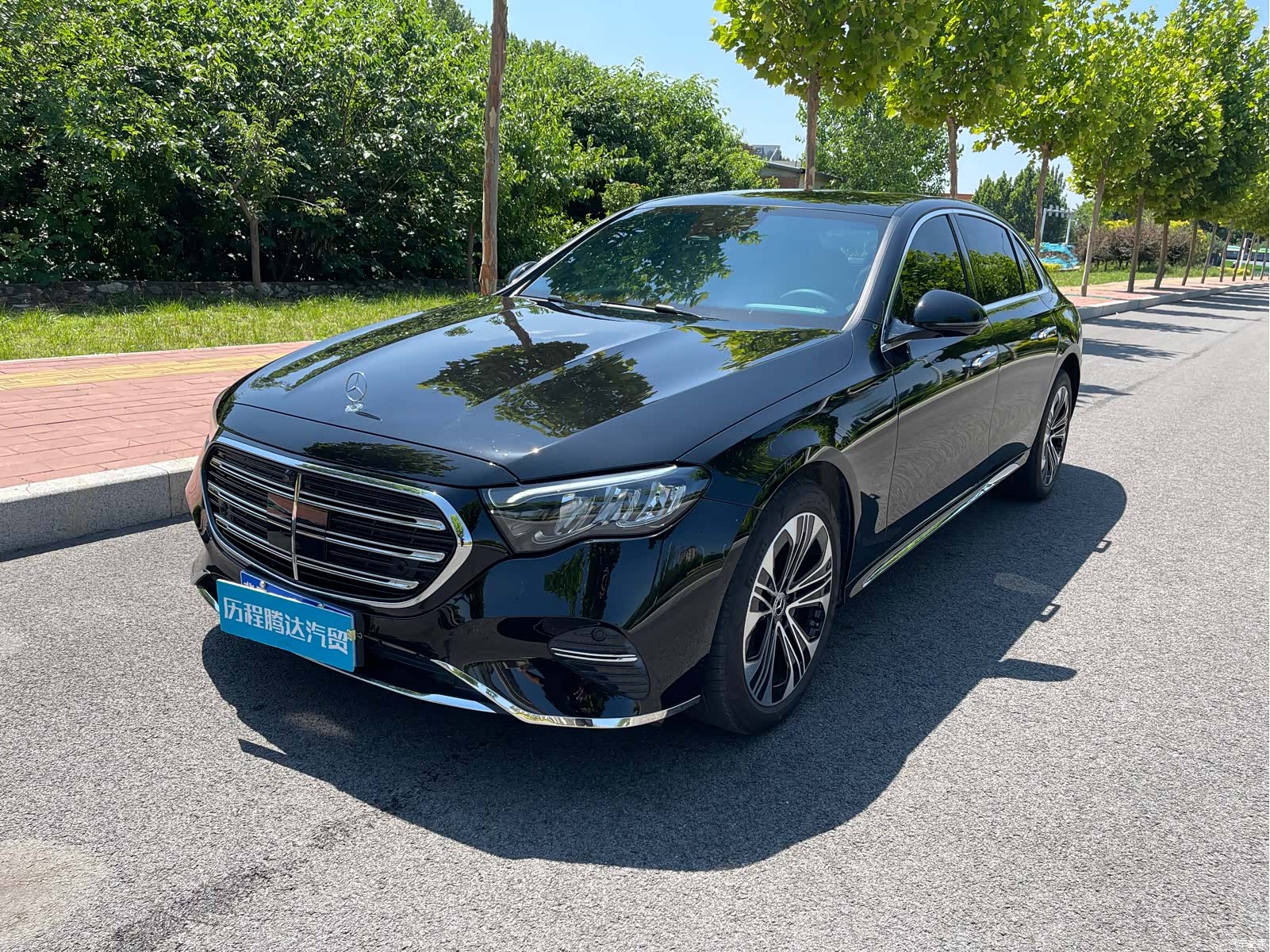 Mercedes-Benz E-Class, 2025 1
