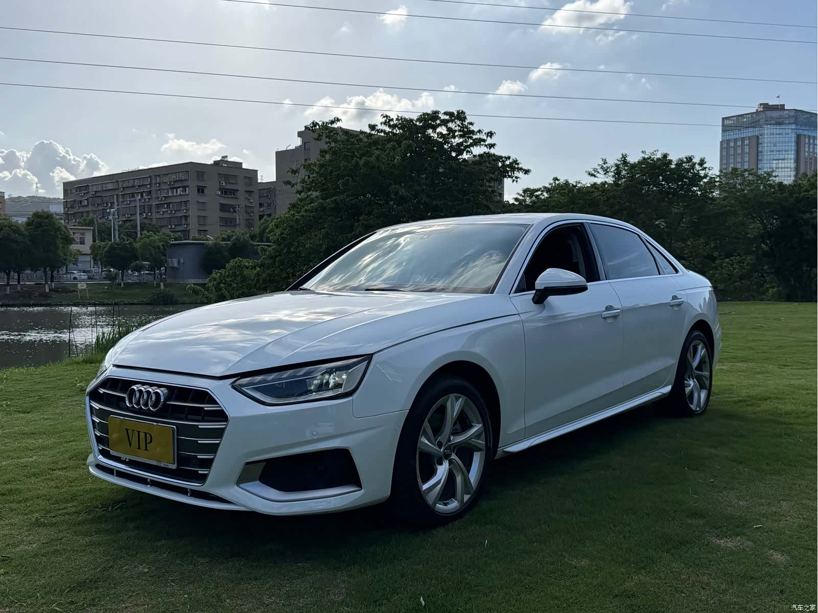 Audi A4L, 2021 1