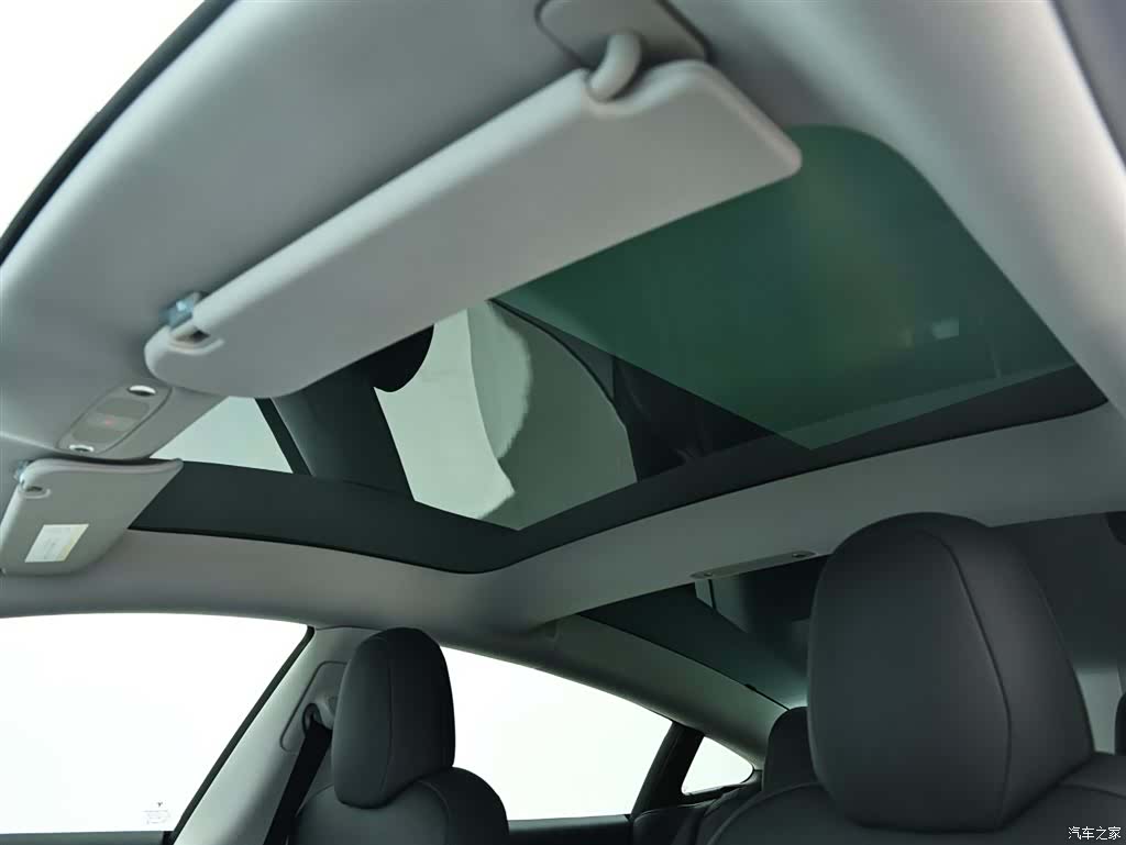 Tesla Model 3, 2024 7