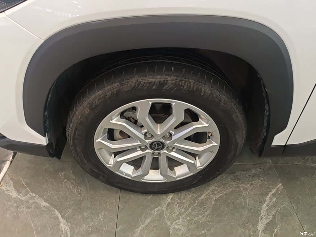 Toyota Frontlander, 2024 23