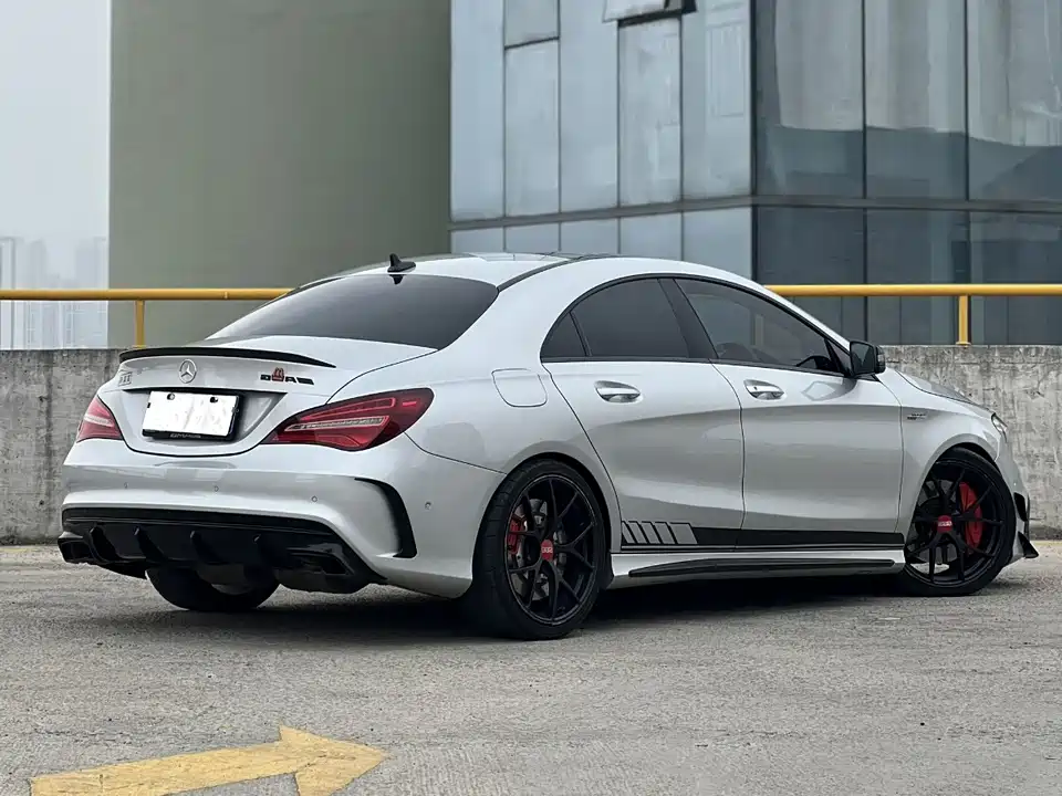 Mercedes-Benz CLA Mercedes-Benz CLA