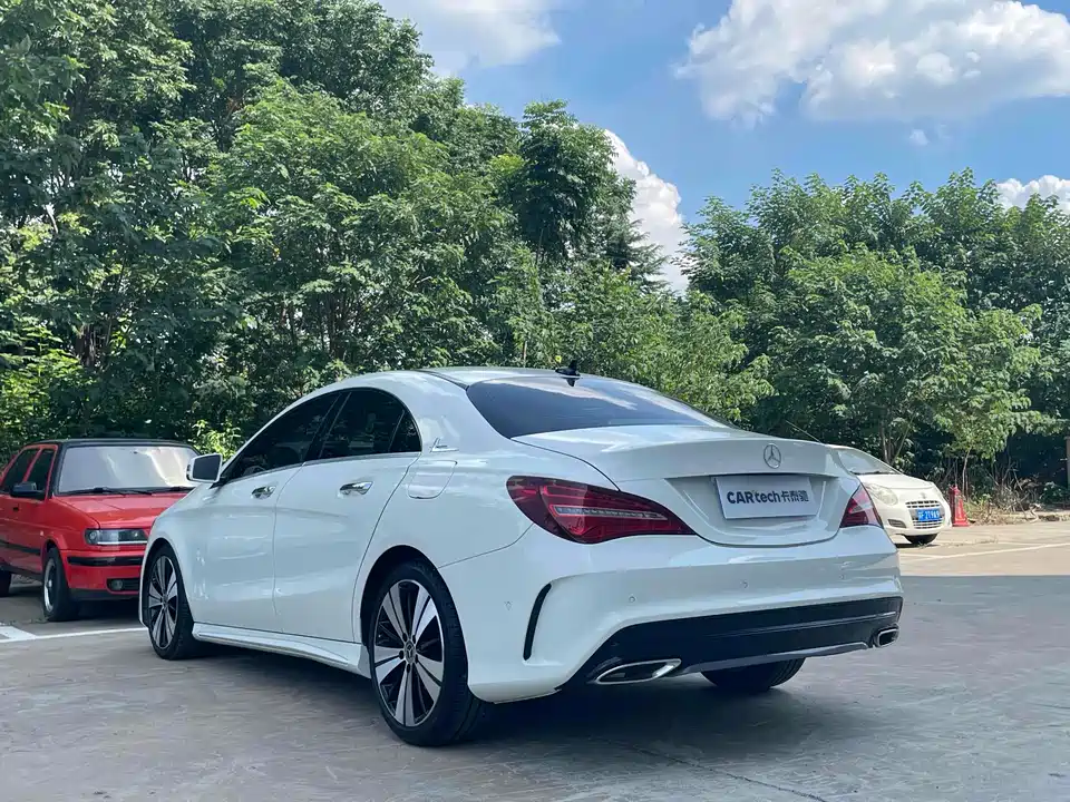 Mercedes-Benz CLA Mercedes-Benz CLA