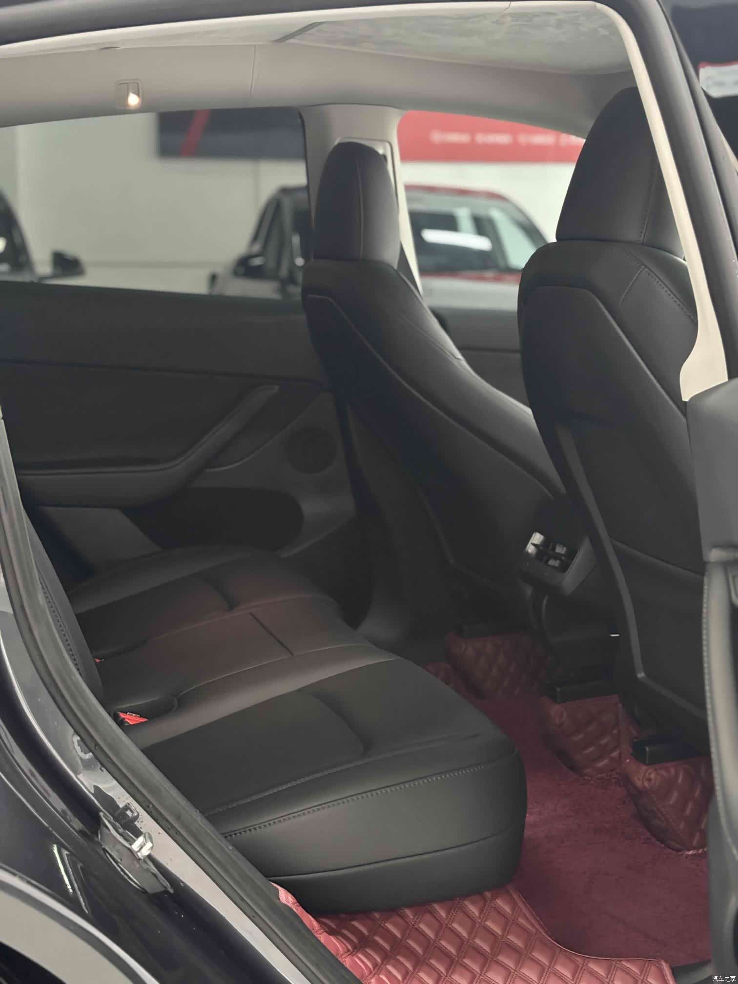 Tesla Model Y, 2025 6