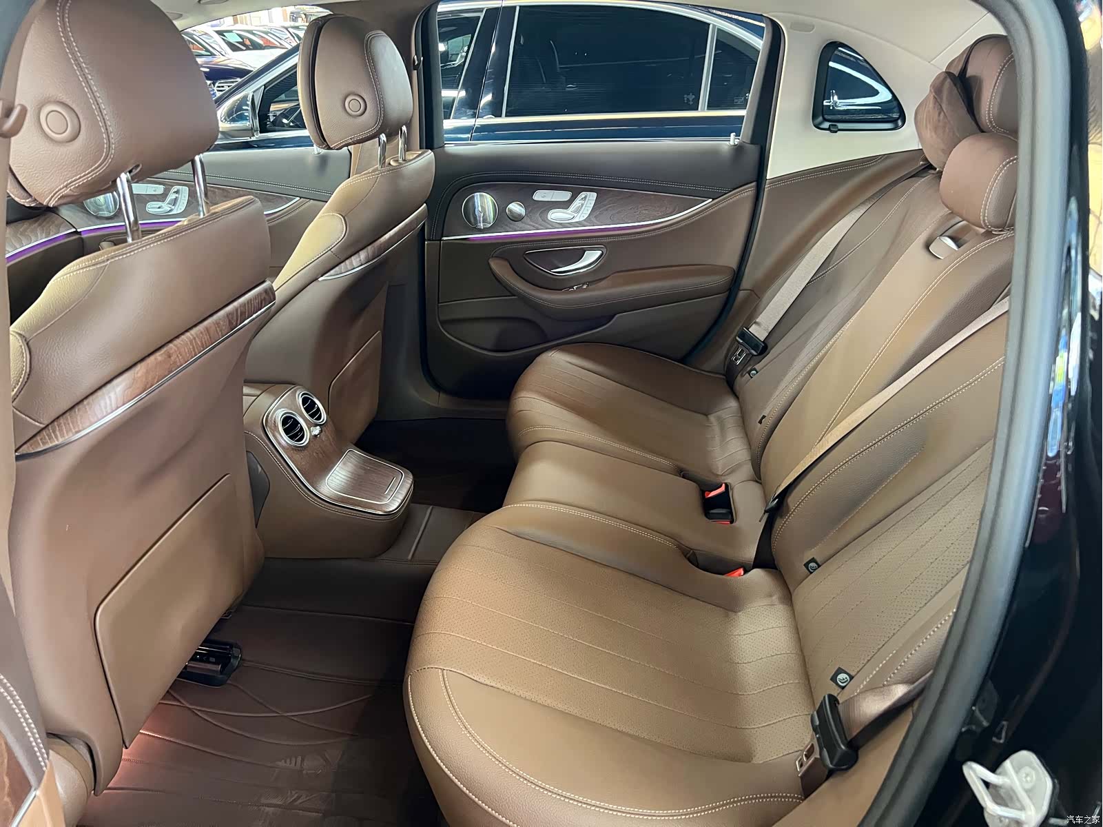 Mercedes-Benz E-Class, 2023 6