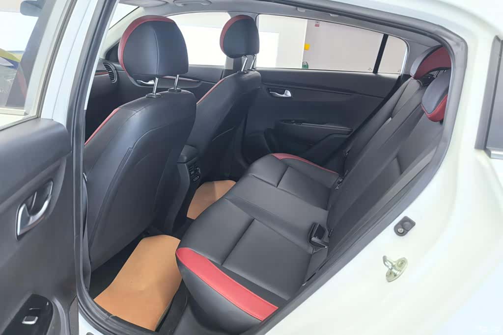 Kia KX, 2020 11