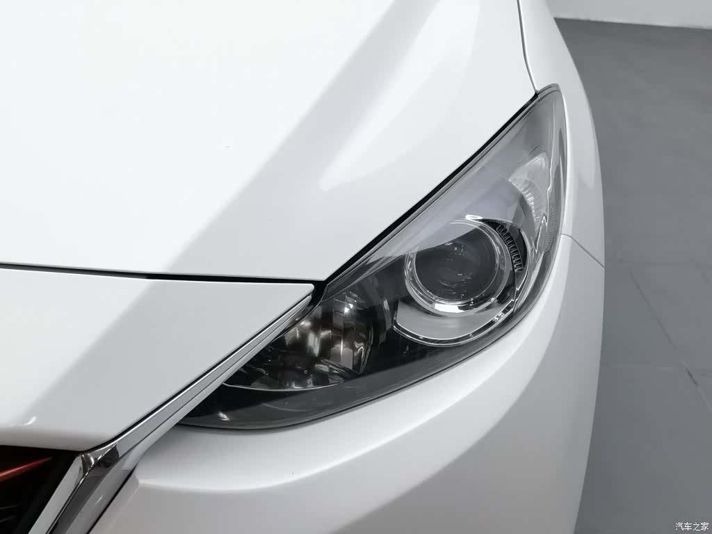 Mazda Mazda3, 2015 7