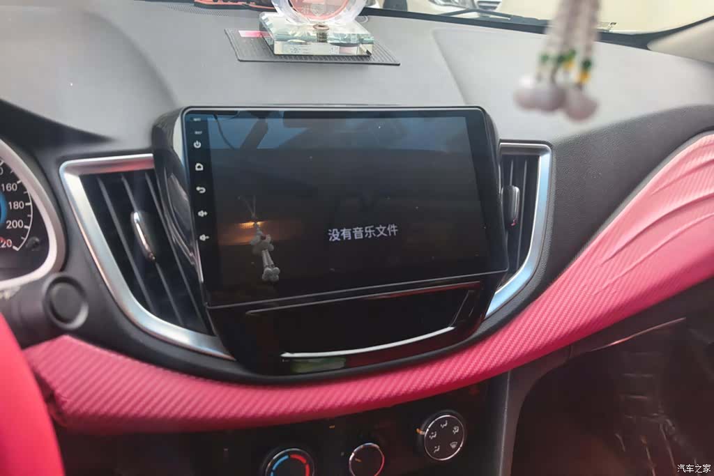 Chevrolet 320, 2019 13
