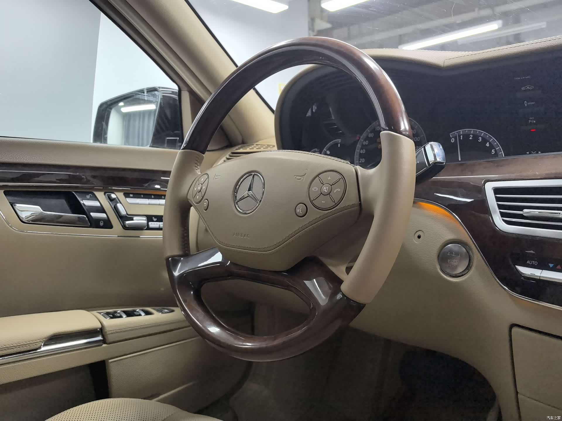 Mercedes-Benz S-Class, 2012 9