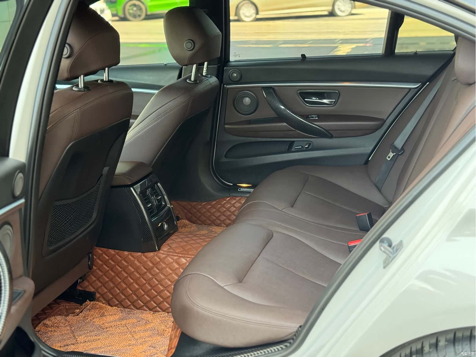BMW 3 Series, 2018 все фото