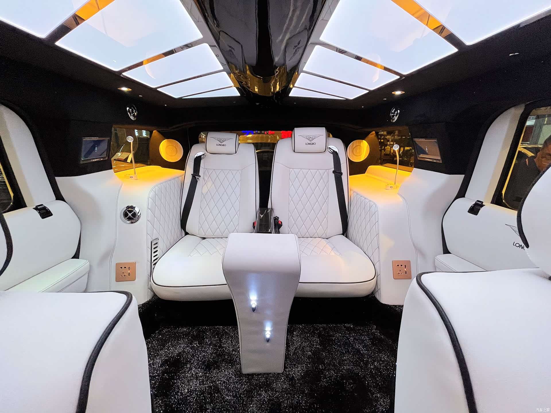 Hummer H2, 2016 36