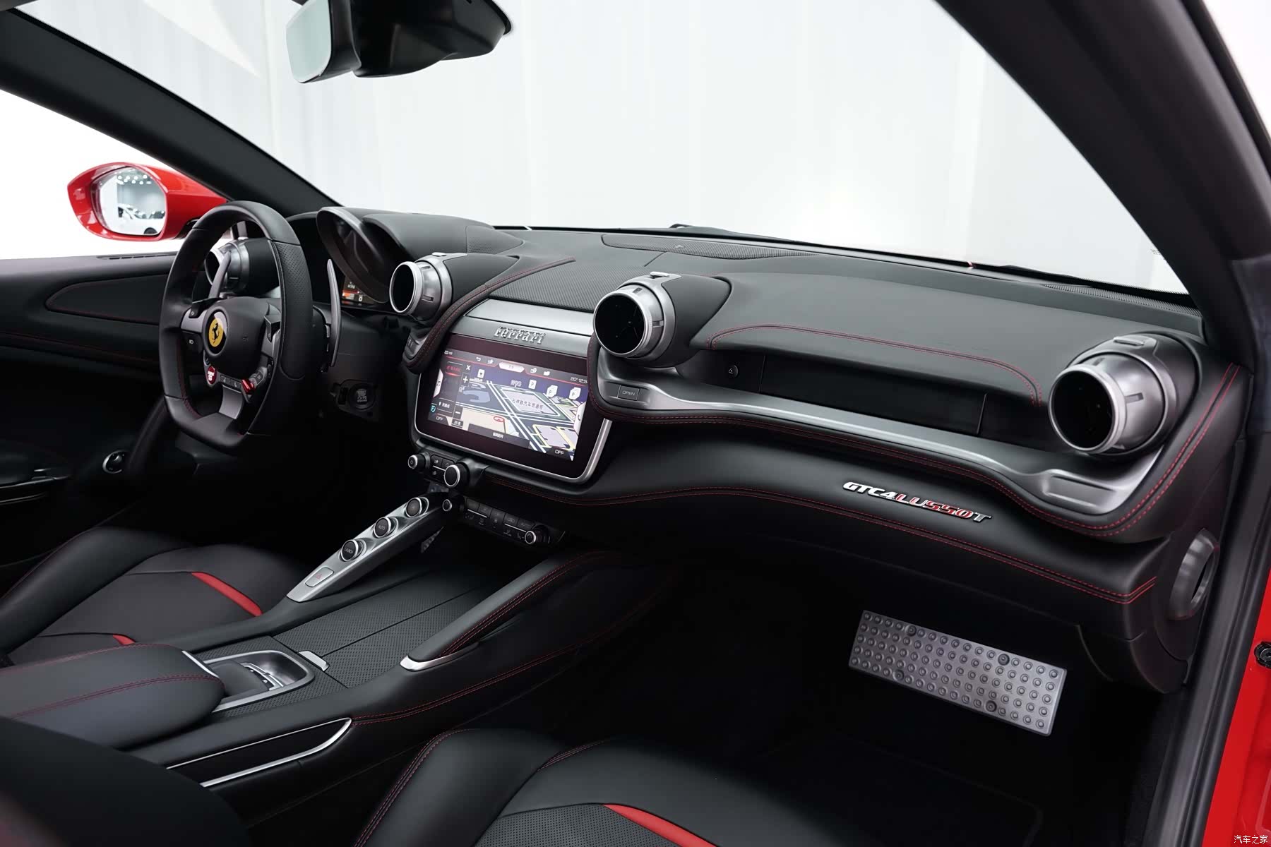 Ferrari GTC4Lus, 2019 8