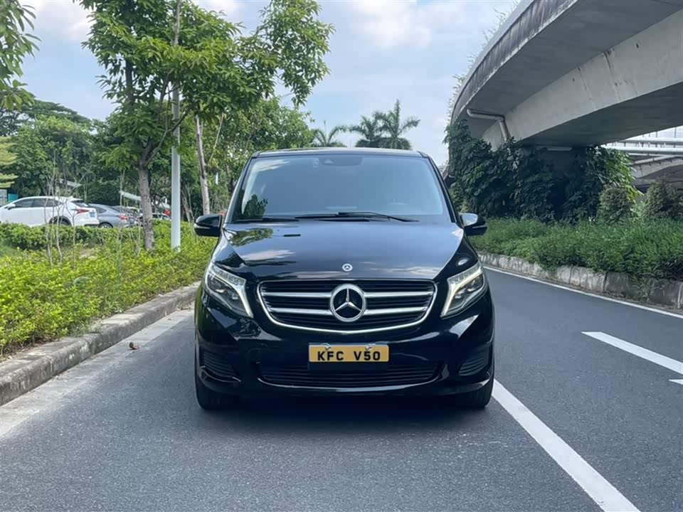 Mercedes-Benz V-class