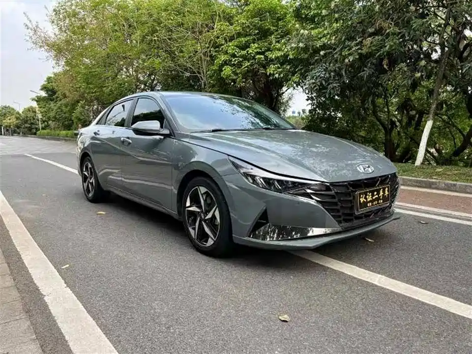 Hyundai Elantra