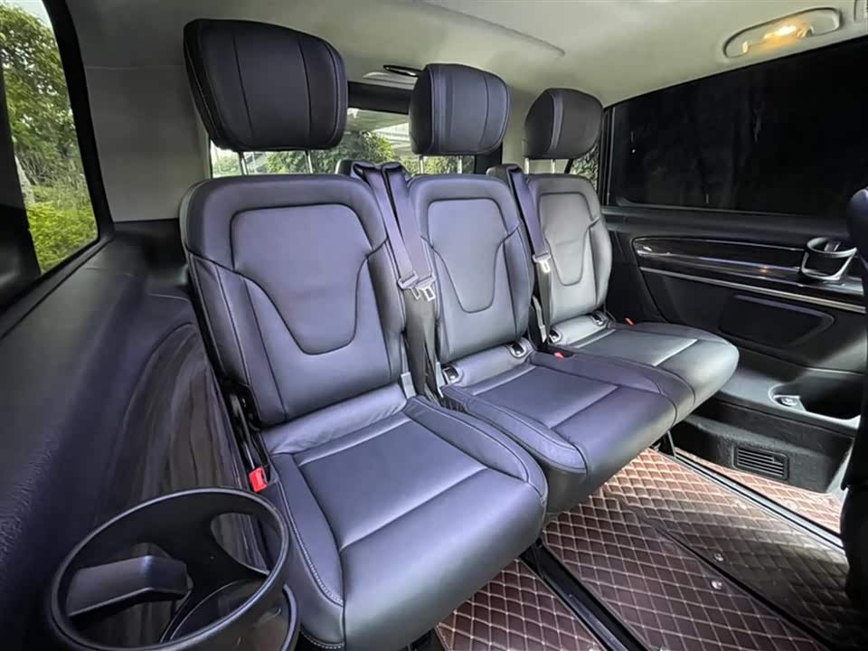Mercedes-Benz V-class