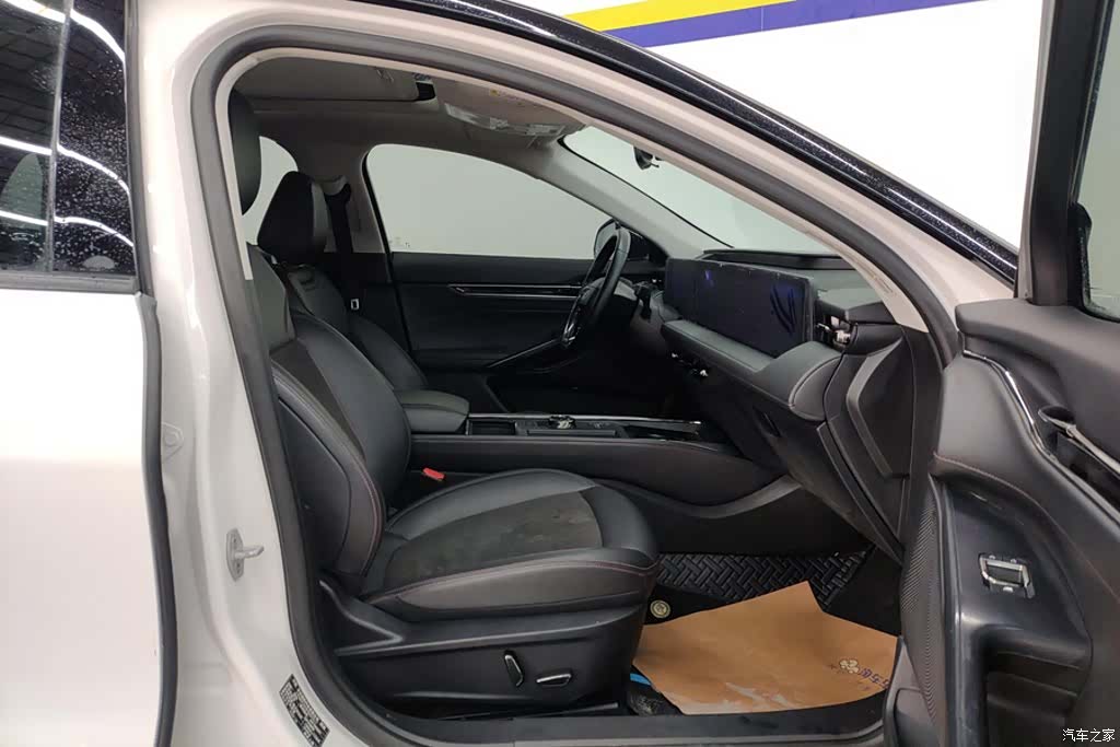 Ford Mondeo, 2024 8