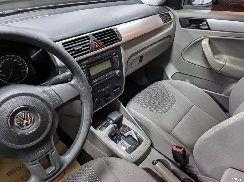 Volkswagen Bora, 2012 все фото