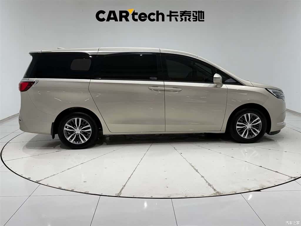 Buick GL8, 2021 12