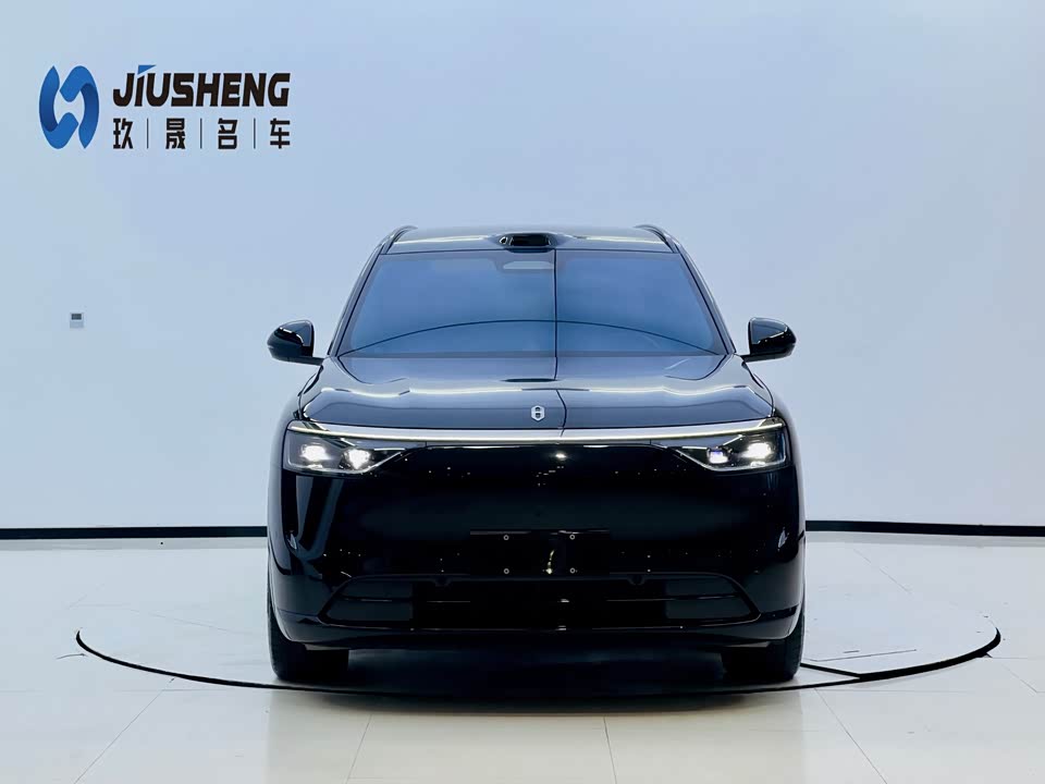 AITO Ask the world M8