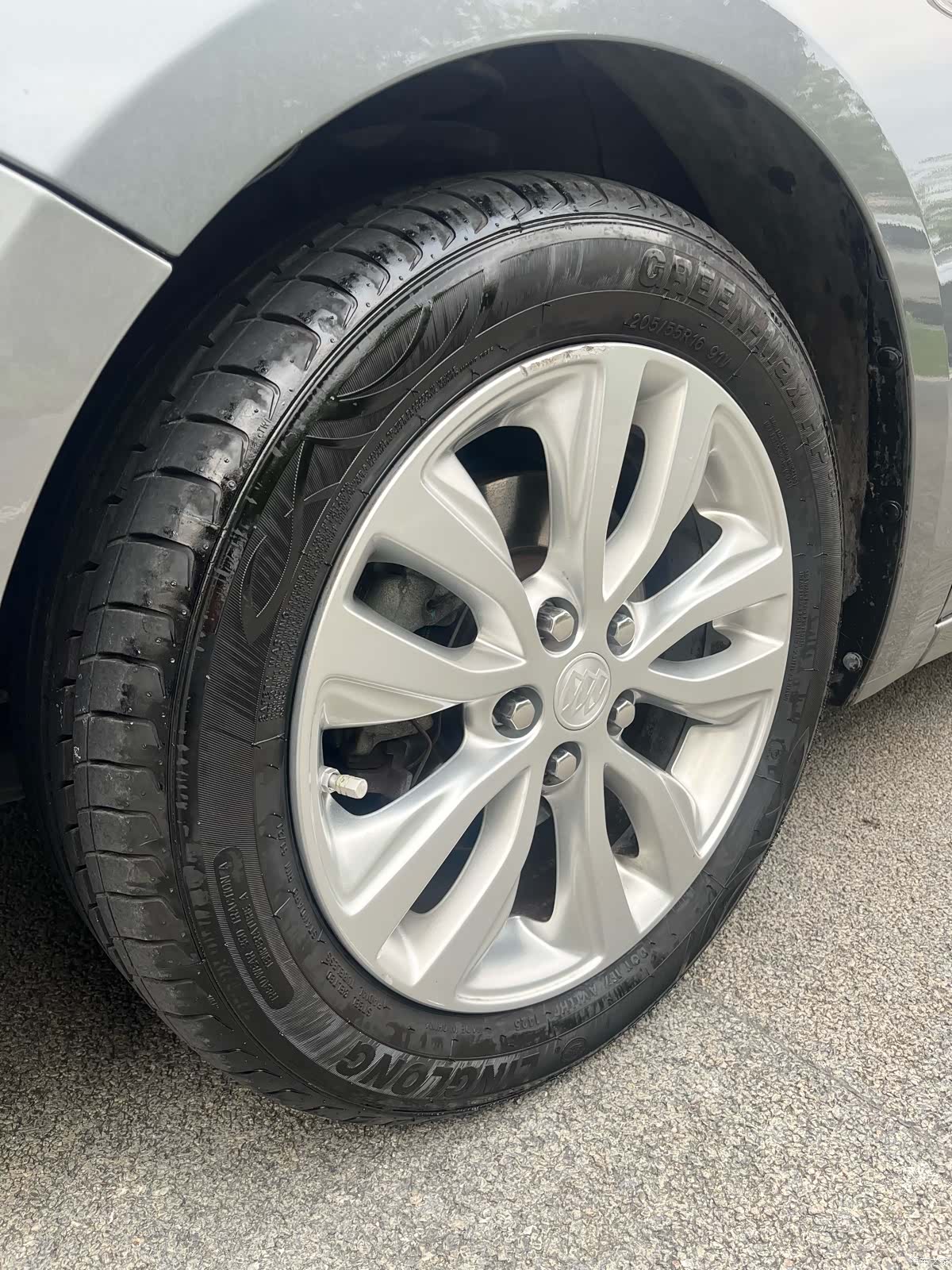 Buick V, 2018 10