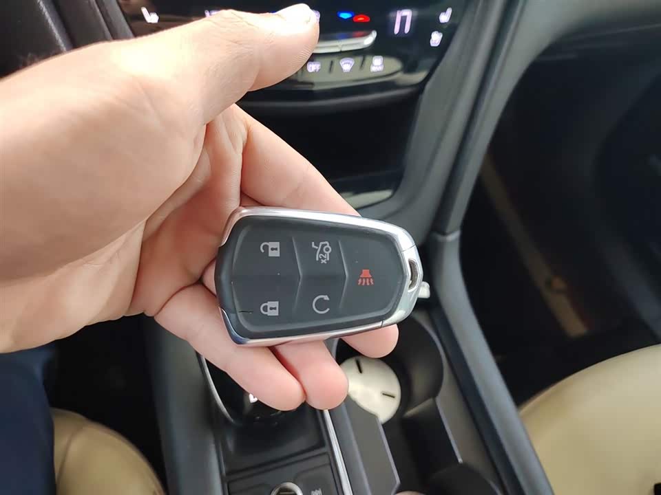 Cadillac XT6
