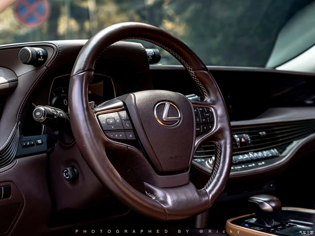 Lexus LS, 2018 все фото