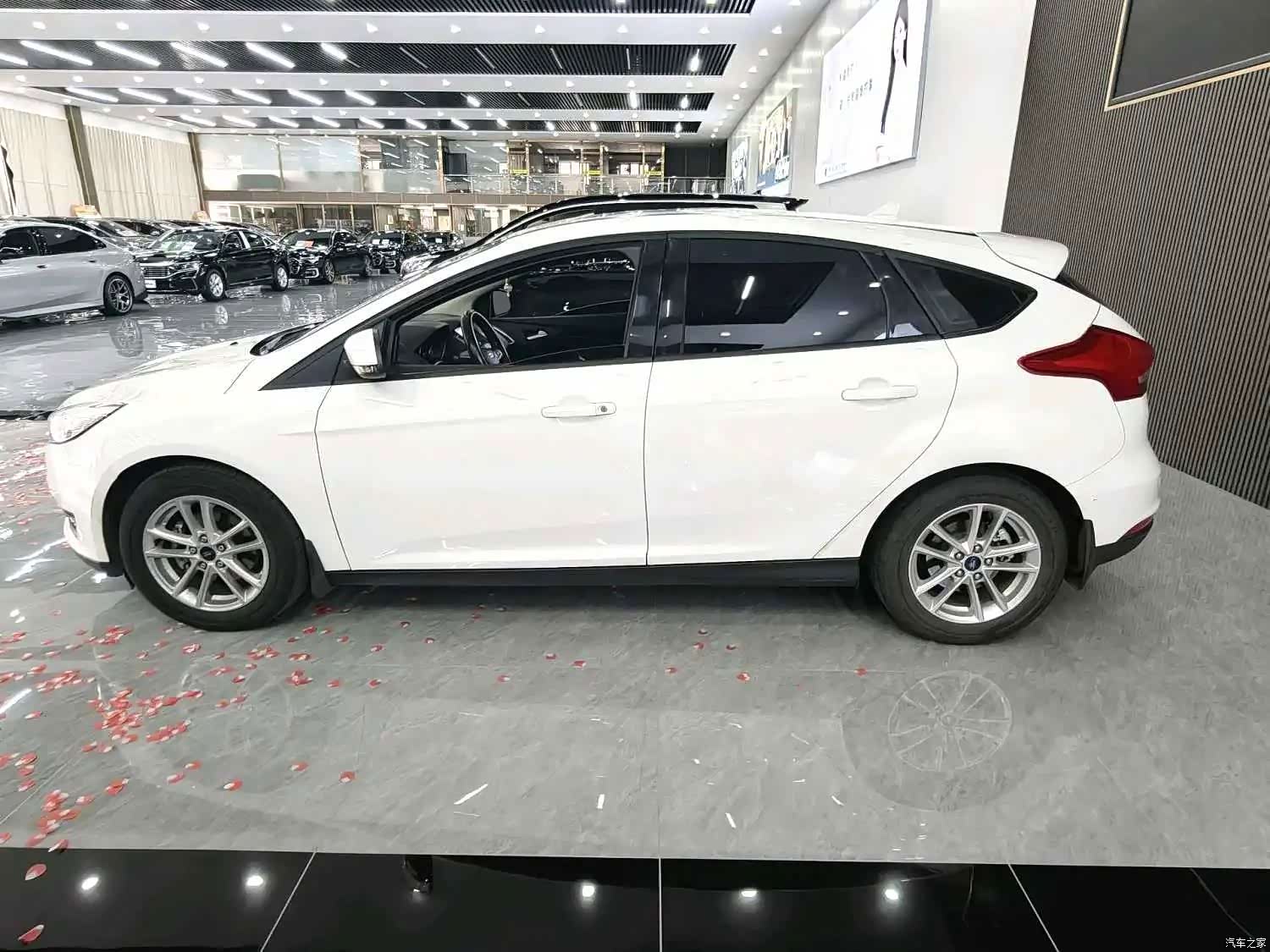 Ford Focus, 2017 11