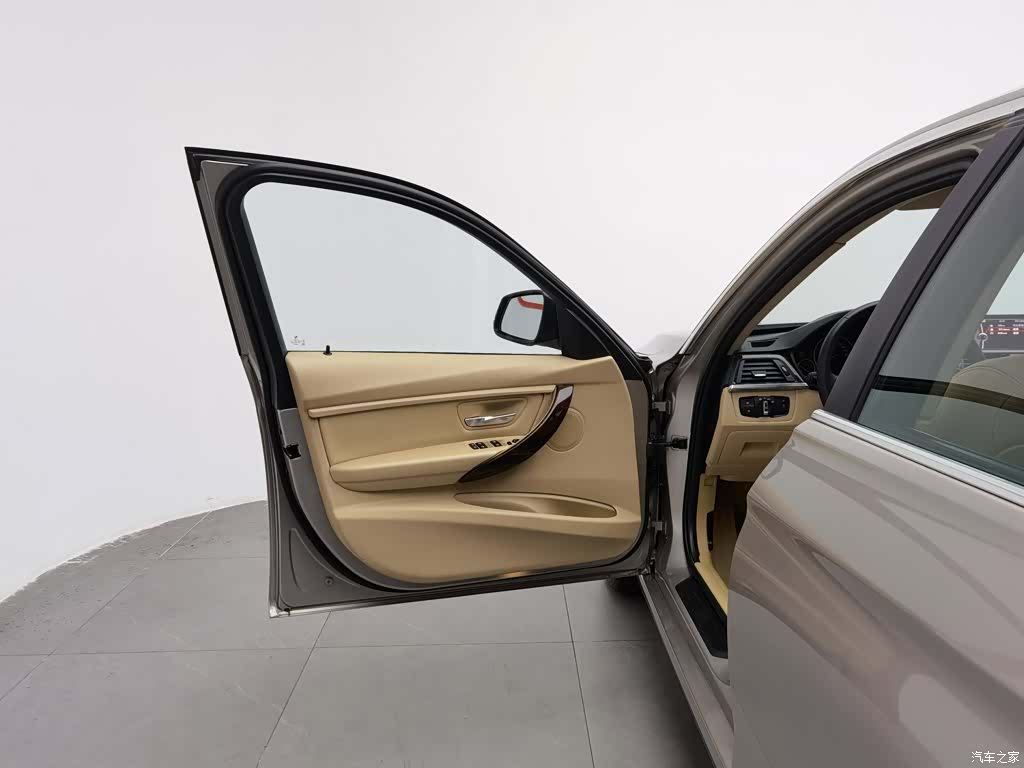 BMW 3 Series, 2013 8