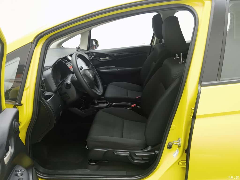 Honda Fit, 2015 10