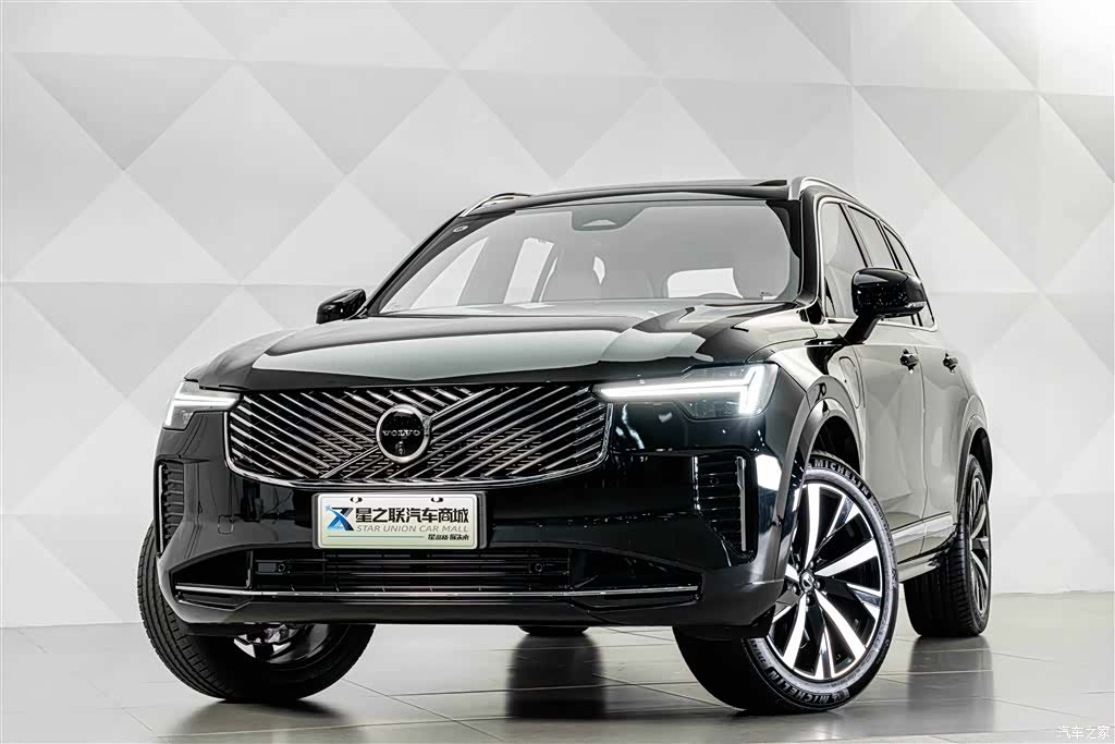 Volvo XC90, 2026 3