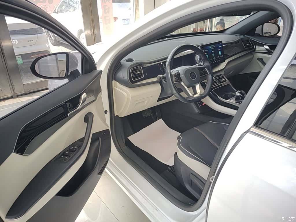 BYD Qin, 2023 12
