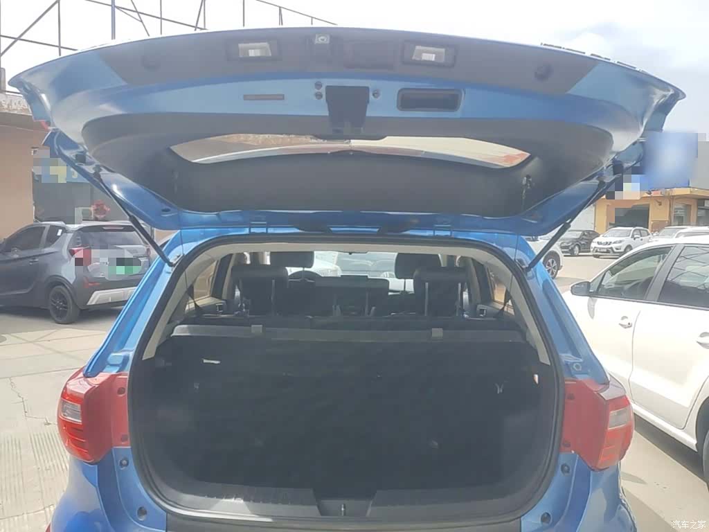 BAIC X25, 2016 19