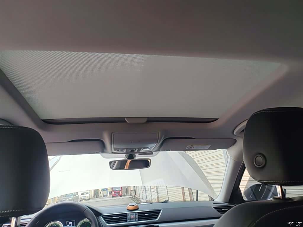Skoda Superb, 2019 18