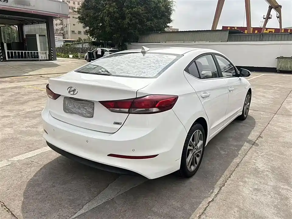 Hyundai Lead