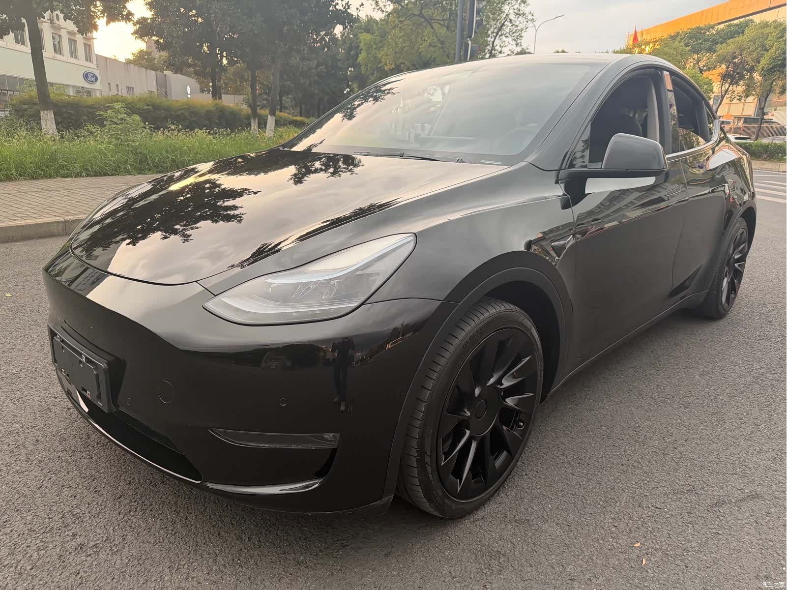 Tesla Model Y, 2021 1