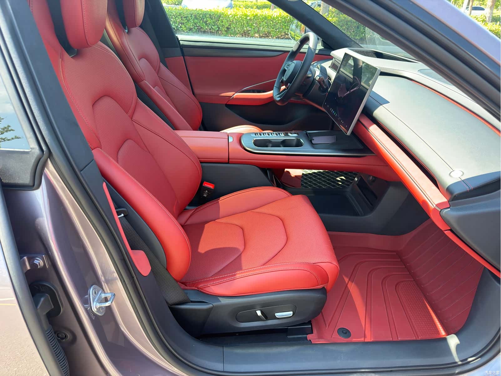 Xiaomi SU7, 2024 13