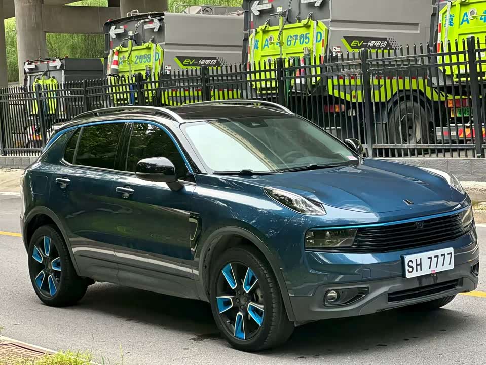 Lynk & Co 01
