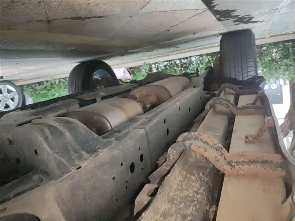 CrossBoundary Co-creation tank 300