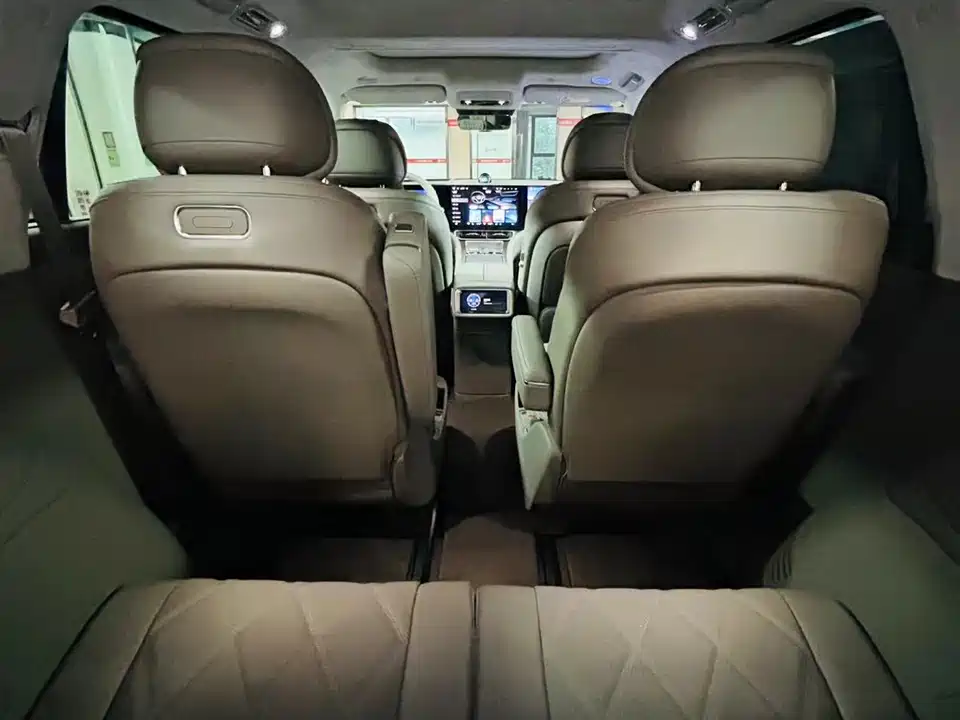 AITO Ask the world M9