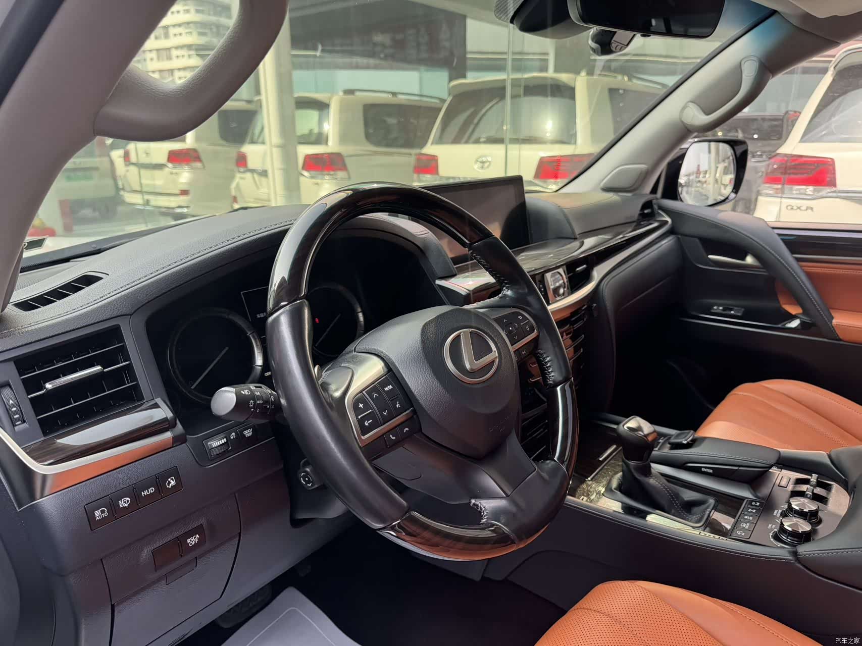 Lexus LX, 2020 12