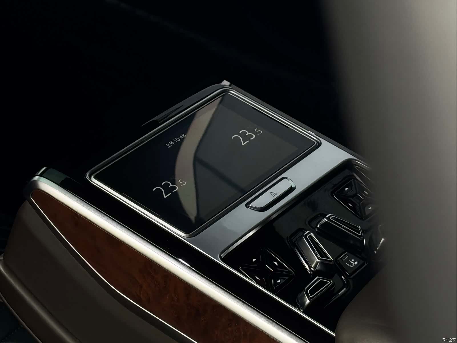Audi A8L, 2021 14