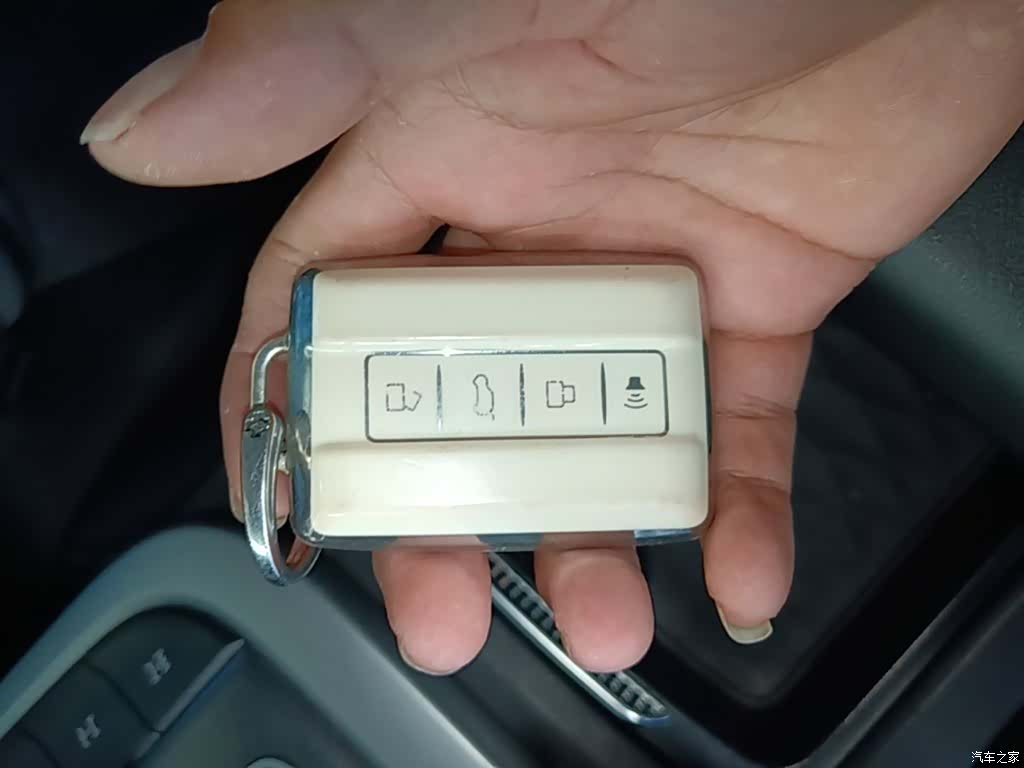 Tank 300, 2023 9