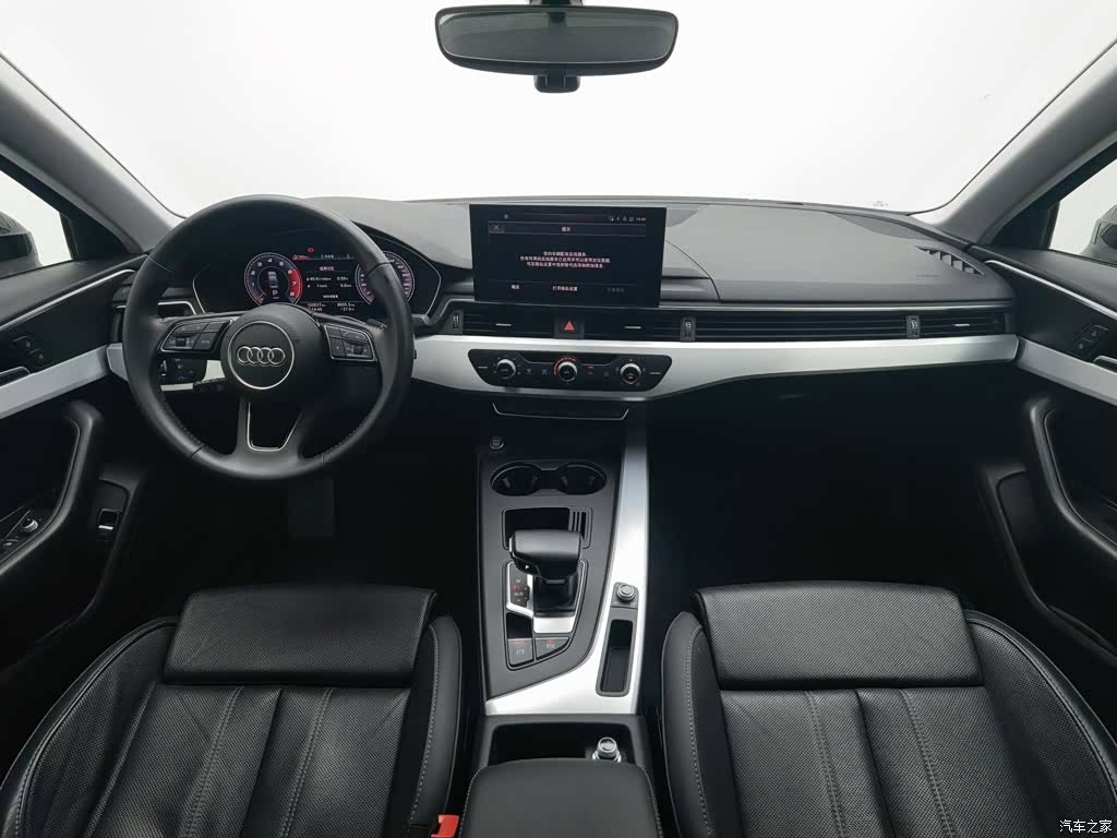 Audi A4L, 2020 все фото