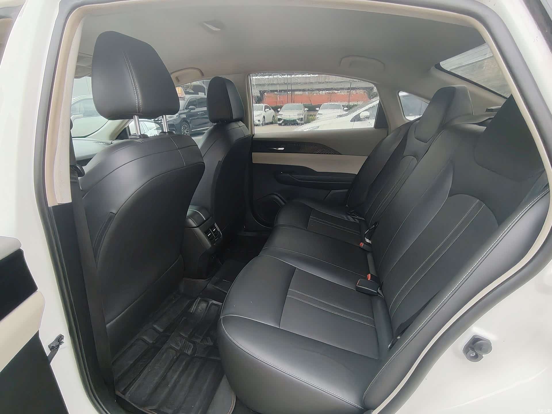 DongFeng E70, 2021 9