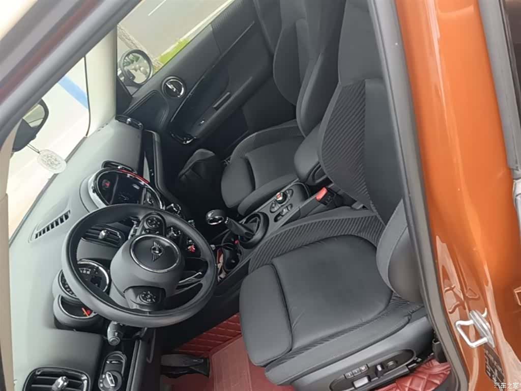 Mini Countryman, 2019 15