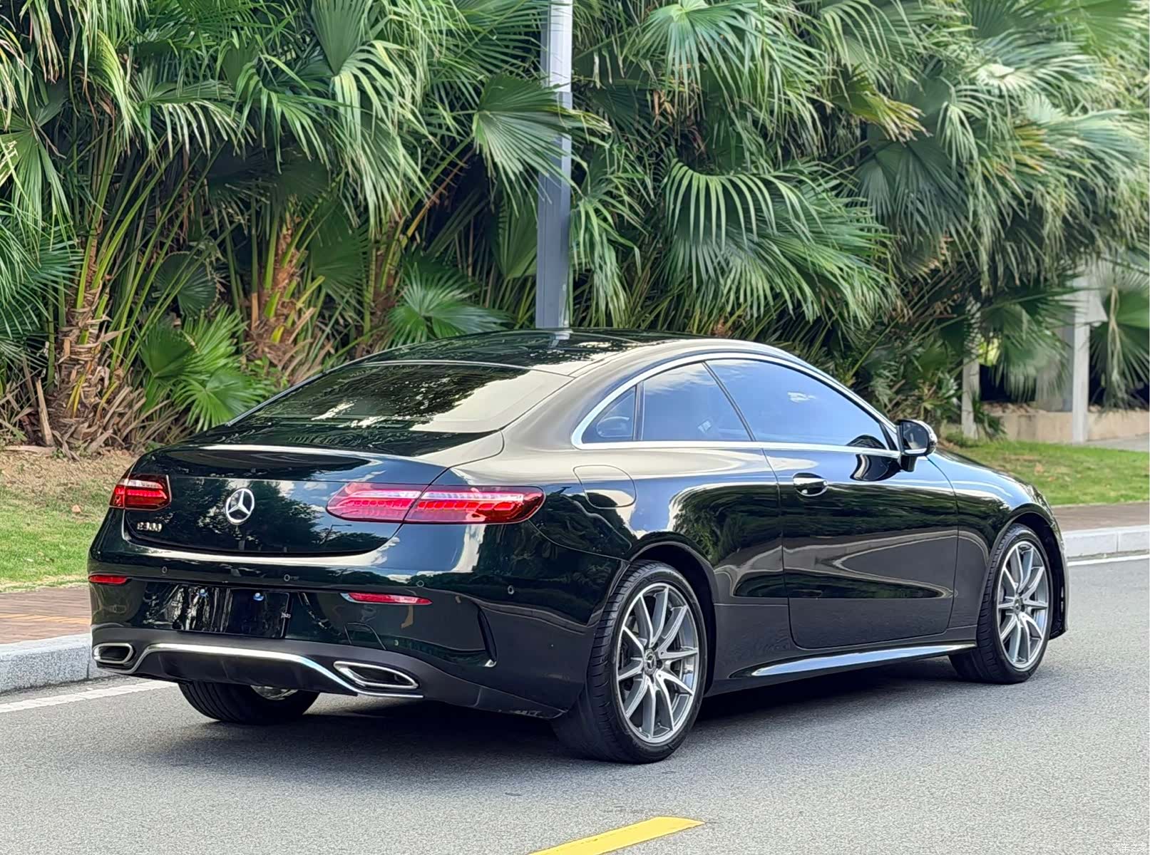Mercedes-Benz E-Class, 2022 18