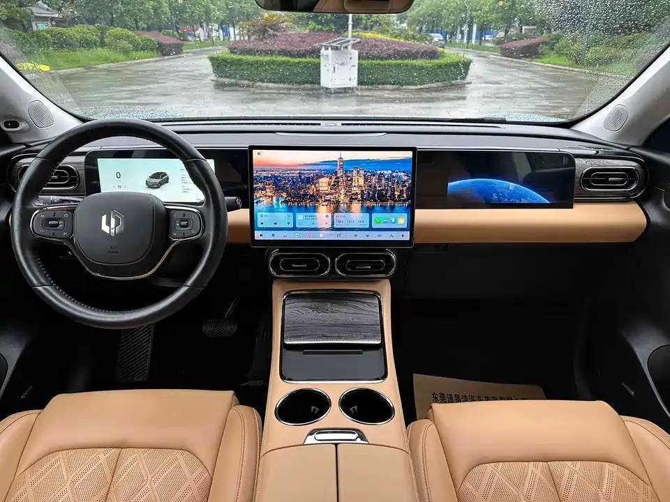 Leapmotor C11