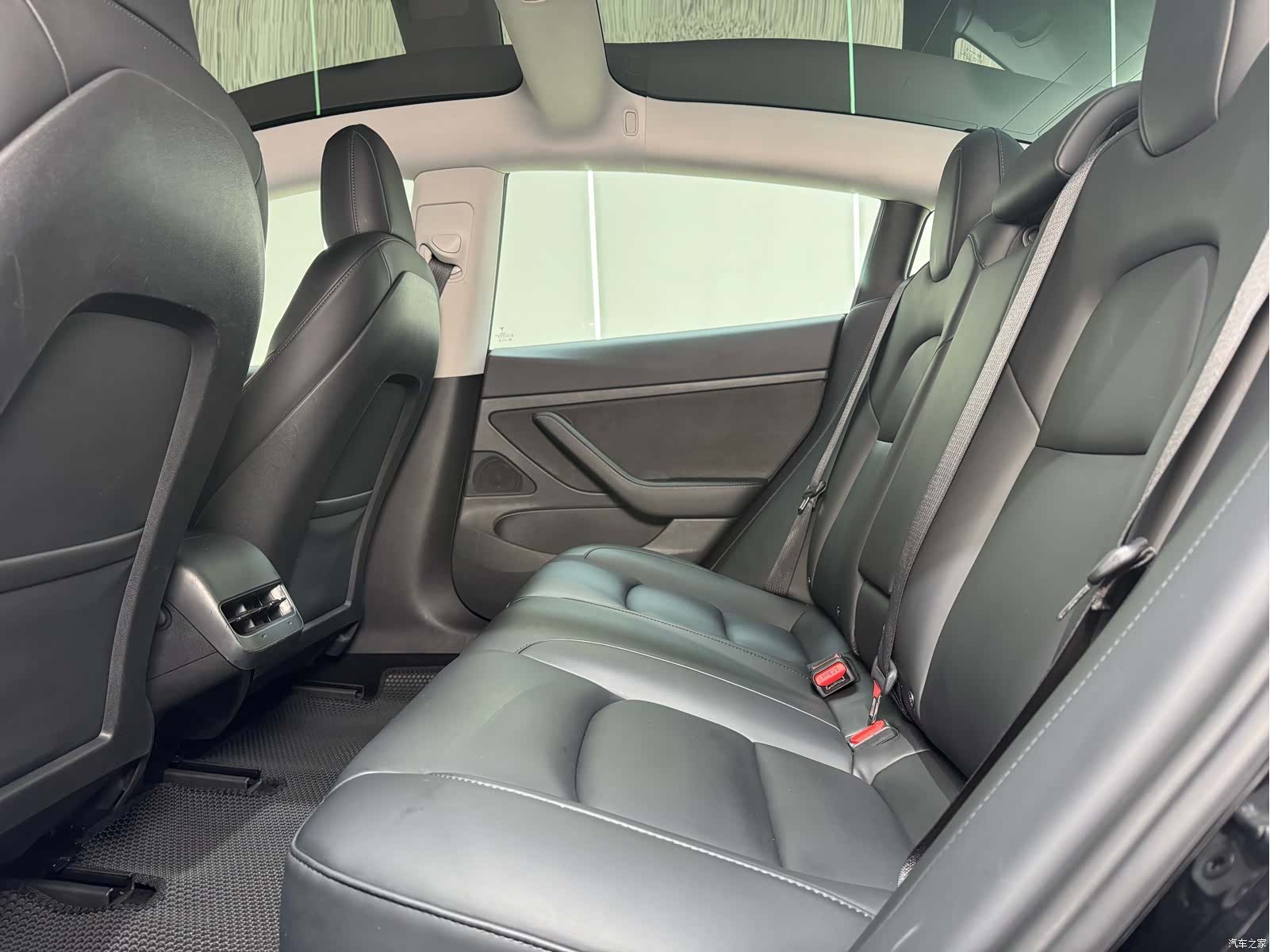 Tesla Model 3, 2021 16