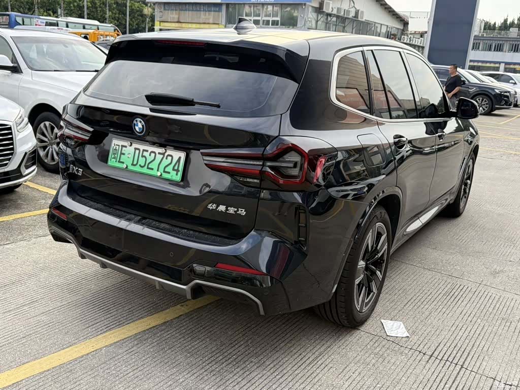 BMW iX3, 2024 4